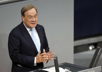 Ehemaliger CDU-Vorsitzender Laschet: Meinungskorridor in Deutschland zu eng