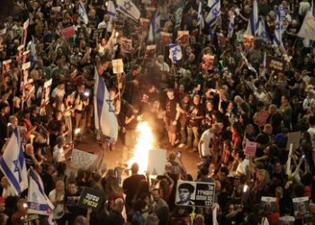 Gaza-Krieg: Tausende Israelis demonstrieren gegen Netanjahu