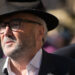 George Galloway schlägt Labour-Kandidat und kehrt ins Parlament zurück