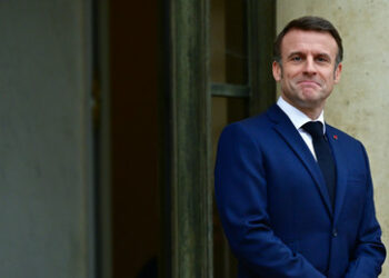 Mit Macron will der Westen Russland einschüchtern