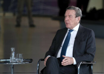 Nein zu Taurus-Lieferungen: Altbundeskanzler Schröder unterstützt Olaf Scholz