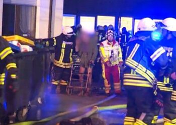 Nordrhein-Westfalen: Brandkatastrophe in Seniorenheim mit Toten und Verletzten