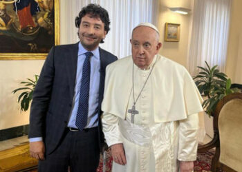 Papst Franziskus fordert von Kiew "Mut zur weißen Fahne"