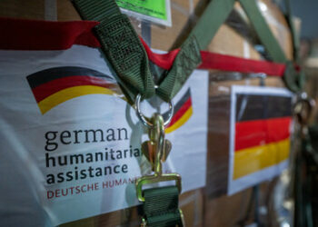 Trotz Abwürfen von Hilfslieferungen bleibt Scholz dabei: Israel hält sich ans Völkerrecht