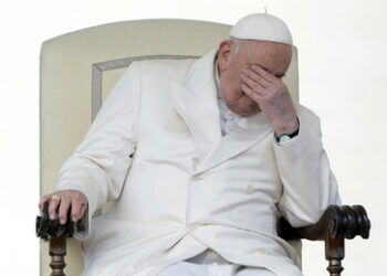 Umfrage zeigt: Mehrheit der Deutschen unterstützt Papst-Aussage zum "Mut zur weißen Fahne"