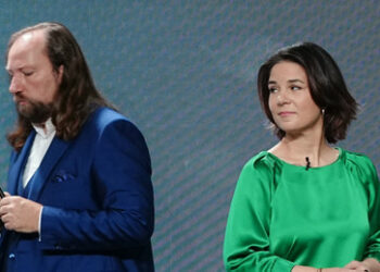 Wegen Baerbock und Hofreiter: Gründungsmitglied verlässt die Grünen