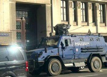 Wien: Paintball-Waffe sorgt für Amok-Alarm und Großeinsatz an Berufsschule