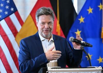 "Löst die Scheißprobleme, die wir jetzt haben" – Habeck rügt Klimapolitik der USA