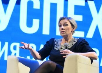 "Reicht das Eisen aus?" – Sacharowa zu Aussage lettischer Ministerpräsidentin über Eisernen Vorhang