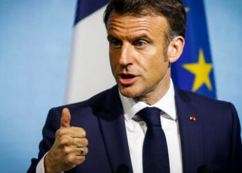 Macron weist Moskaus Vorwürfe über französische Verwicklung in Terroranschlag zurück