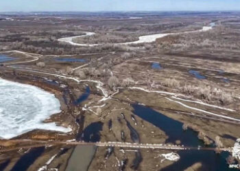 Schneeschmelze im Ural: Tausende in Gefahr nach Deichbruch in der russischen Region Orenburg