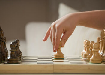 13-jähriger Schachspieler wird jüngster Großmeister der russischen Geschichte