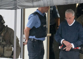 Gedanken des Balkonisten: Rollator-Putsch und Taurus-Leak – finde den klärenden Unterschied