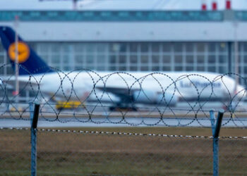 Klimakleber versus Rollator-Putsch: wenn der Staat die Glacéhandschuhe anlegt