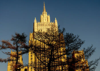 Moskau warnt Japan vor Verzicht auf Pazifismus-Artikel in seiner Verfassung