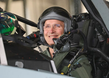 NATO-Generalsekretär Stoltenberg: Ukraine sollte Russland mit westlichen Waffen angreifen dürfen