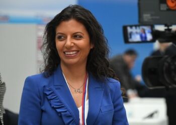 RT-Chefin Simonjan macht sich über deutsche Mainstream-Medien lustig