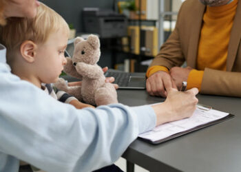 Russland will Adoptionen in Länder verbieten, in denen Geschlechtsumwandlung legal ist