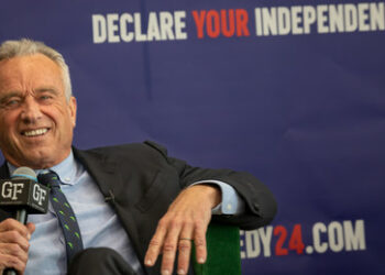 Wahlversprechen von Kennedy Jr.: Snowden begnadigen und Anklagen gegen Assange fallen lassen