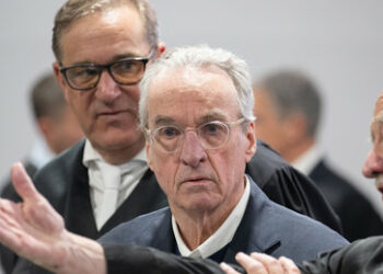 "Rollator-Putsch" und Reuß-Prozess: Es stinkt stark nach Farce