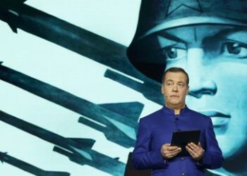 "Schlimmstes Szenario" - Medwedew droht mit Atomangriff wegen NATO-Waffen auf Ziele in Russland