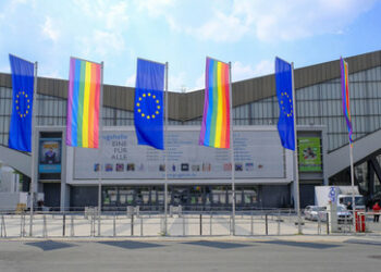 AfD-Parteitag in Essen: Großdemonstration, "bunte" Proteste – und mit dabei die CDU