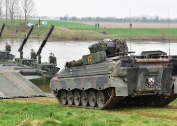 Aufmarsch gen Osten: 30 Milliarden Euro für panzergerechte Straßen, Brücken und Schienen