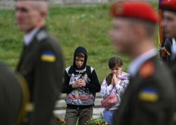 Deutsche Welle besucht Trainingslager: Ukrainische Schüler bereiten sich auf den Krieg vor