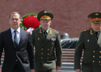 Dmitri Medwedew präsentiert neuen Telegram-Kanal auf Englisch