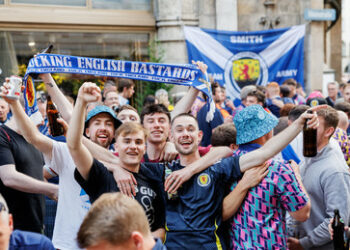 EM-Auftakt in München: Durstige Schotten, Festnahmen und jede Menge Polizei