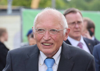 Günter Verheugen: "Bei diesem Krieg wird so getan, als hätte es keine Vorgeschichte gegeben"