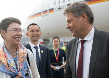 Habeck in China: Kein Vertreter deutscher Interessen