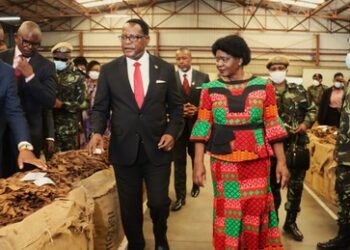 Hubschrauber mit Vizepräsident Malawis vermisst