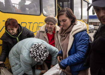 Kiewer Beamter: Ukrainer wandern in von Russland kontrollierte Gebiete aus