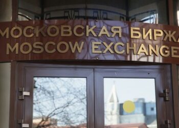 Moskauer Börse setzt den Handel mit Euro und US-Dollar aus