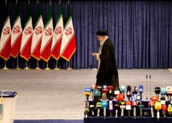 Präsidentenwahl: Iran am politischen Scheideweg