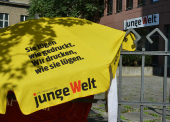 Presseunfreiheit in Deutschland: Linke Tageszeitung klagt gegen Geheimdienst-Schikanen