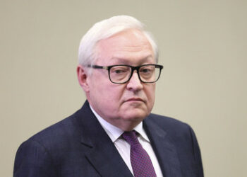 Russland überlegt, die diplomatischen Beziehungen zum Westen herabzustufen