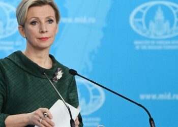 Sacharowa an Clooney: Retten Sie westliche Journalisten vor Schande, statt russische zu verfolgen