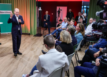 Stolz auf Scholz! – Medien und "Experten" bejubeln weiteren Schritt zum Dritten Weltkrieg