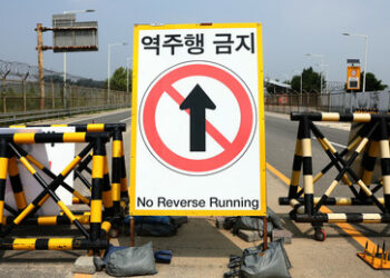 Südkoreanische Truppen geben an Grenze zu Nordkorea Warnschüsse ab