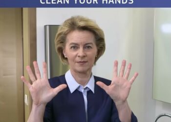 Ursula von der Leyen will die Bevölkerung gegen Desinformation impfen