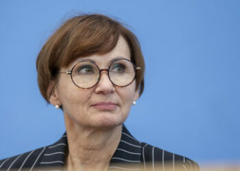 Zensierte Wissenschaft: FDP-Ministerin wollte kritische Professoren bestrafen