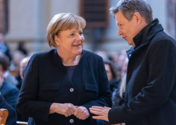 "Feiner Spott" und "Normalität in Perfektion" – Habeck lobt Merkel zum 70. Geburtstag