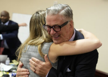 Drei Jahre nach tödlichem Filmdreh: US-Gericht verwirft Anklage gegen Alec Baldwin