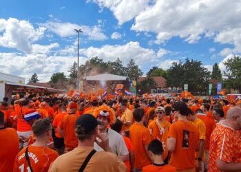 Erdoğan auf dem Weg nach Berlin: Oranje trifft in "Nonplusultra-Hochrisikospiel"auf die Türkei