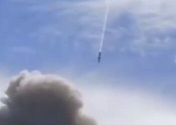 Kinderklinik-Lüge: Video zeigt, wie treffsicher Ch-101-Raketen Militärziele in Kiew angreifen