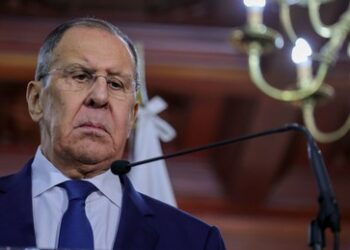 Lawrow kritisiert französisches Wahlverfahren und "Manipulation" der Wähler