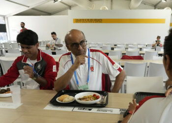 Olympische Spiele in Paris: Athleten klagen über unzureichendes Essen und Betten aus Pappe