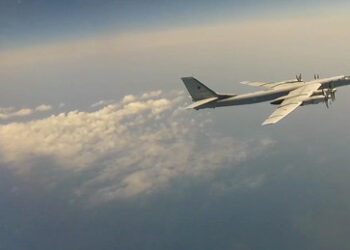 Russland und China schicken strategische Bomber auf Übungsflug Richtung Alaska